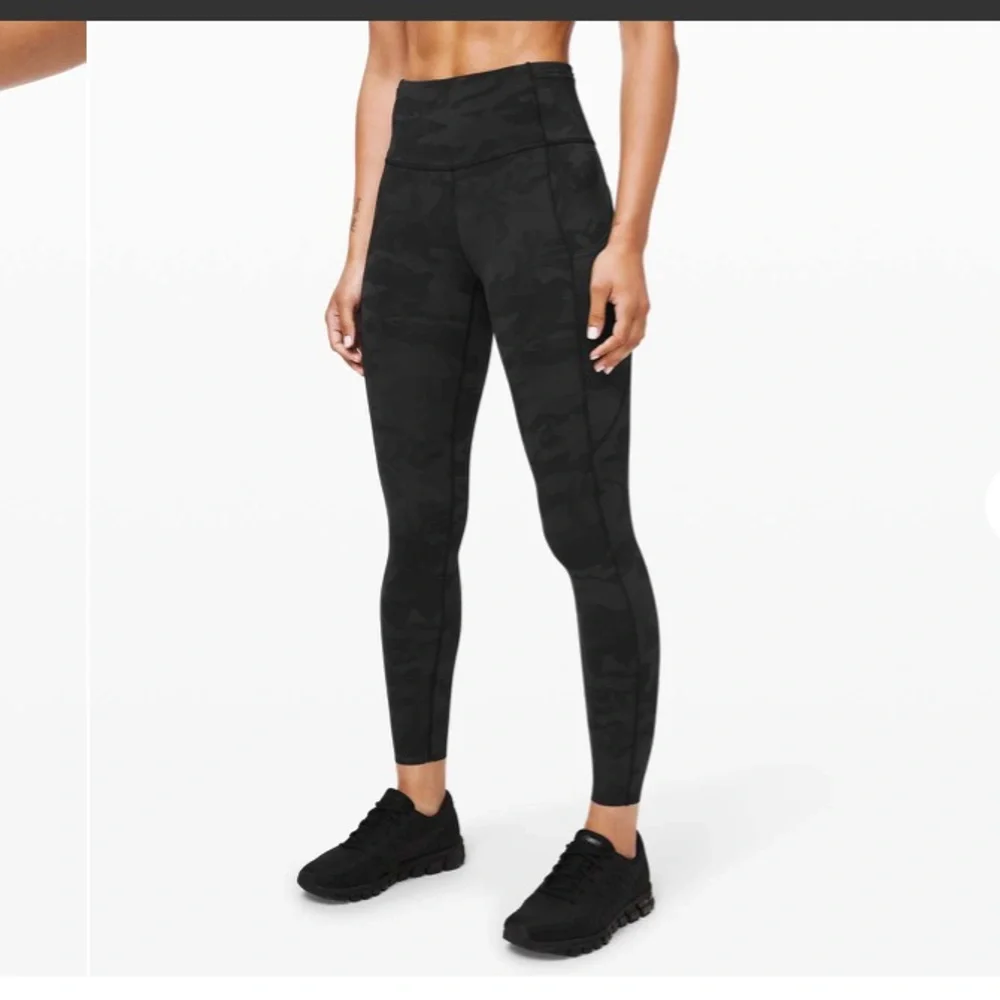 Lululemon Fast & Free Tight 25” Black Camo Size 2